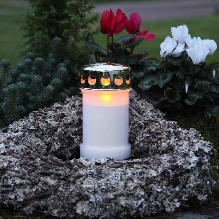 Grave light with extra long burning time