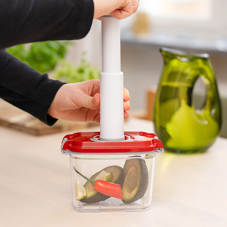 Vacuum container
