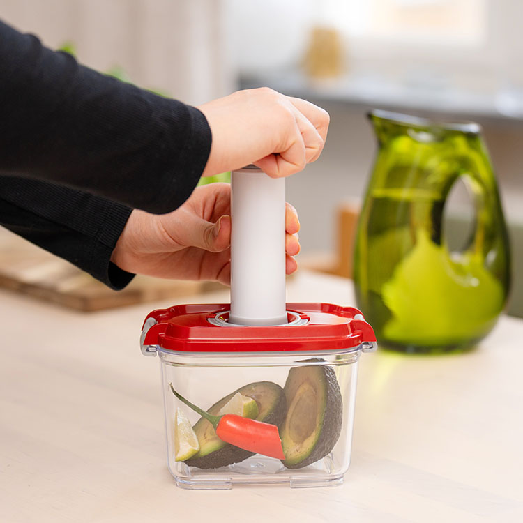 Vacuum container