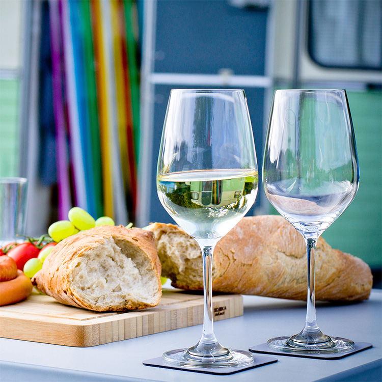 Silwy Magnetic Wine Glasses, pack of two