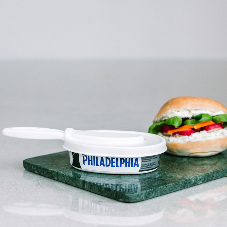 Brelock, Lid & Butter Knife for Philadelphia Cheese