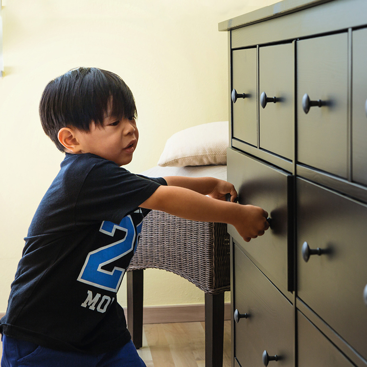 Magnetic child lock for cupboards and drawers