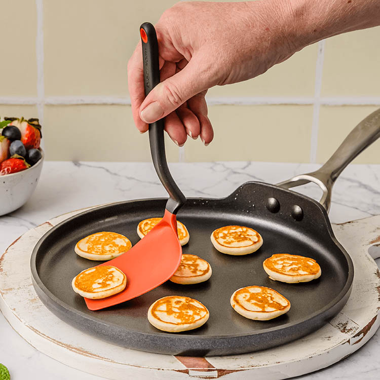 Small spatula