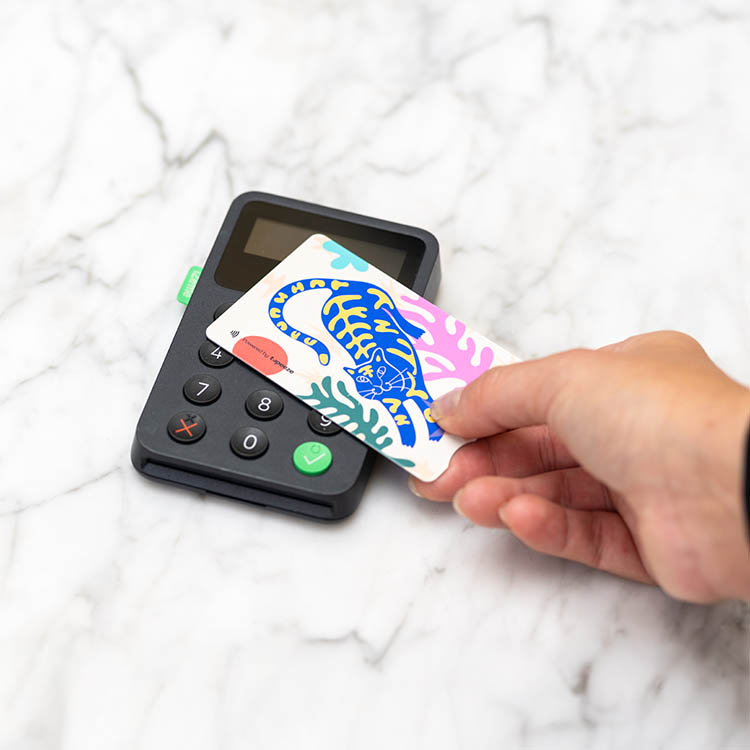 Payment card Tapeeze