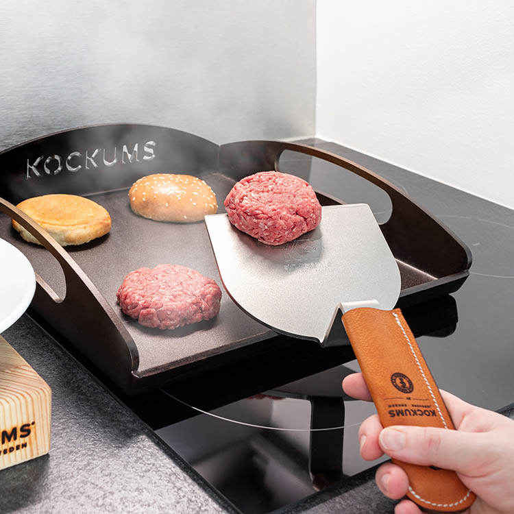 Hamburger press and spatula, Kockums Jernverk