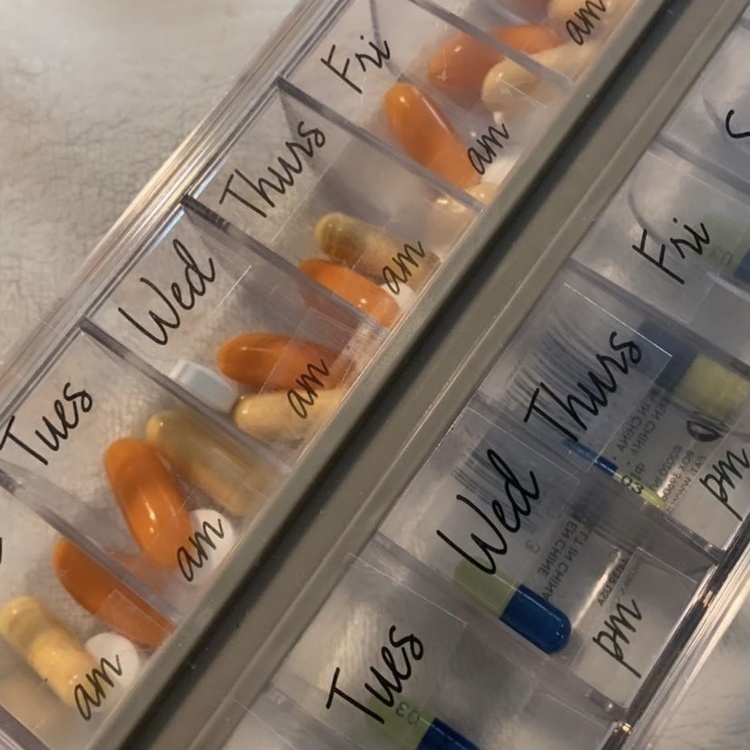 Small box, 4 compartments, THE HOME EDIT PILL ORGANIZER, Transparent