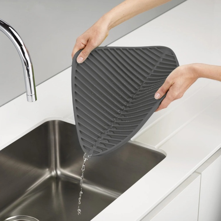 Draining Mat, Folding, FLUME SMALL, 31,5 x 31,5 cm, Joseph Joseph, Dark Grey