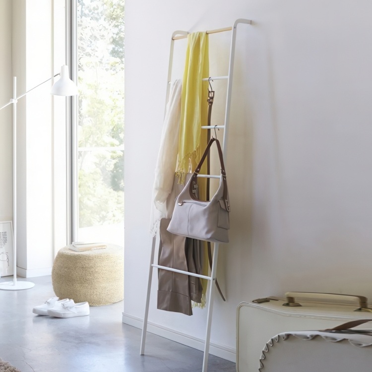 Clothes rack in metal, TOWER LEANING LADDER HANGER, 45 x 24 x H 160 cm, Yamazaki