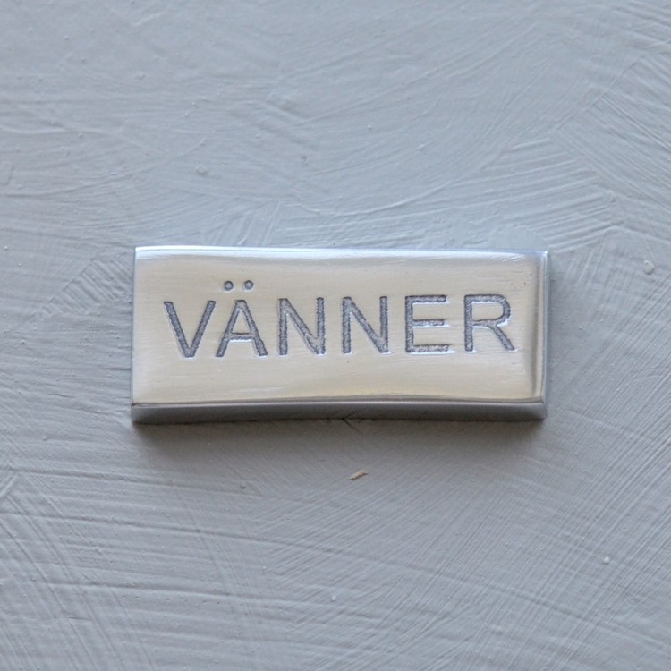 Sign, VÄNNER, 5 x H 2 cm, Exmez, Silver