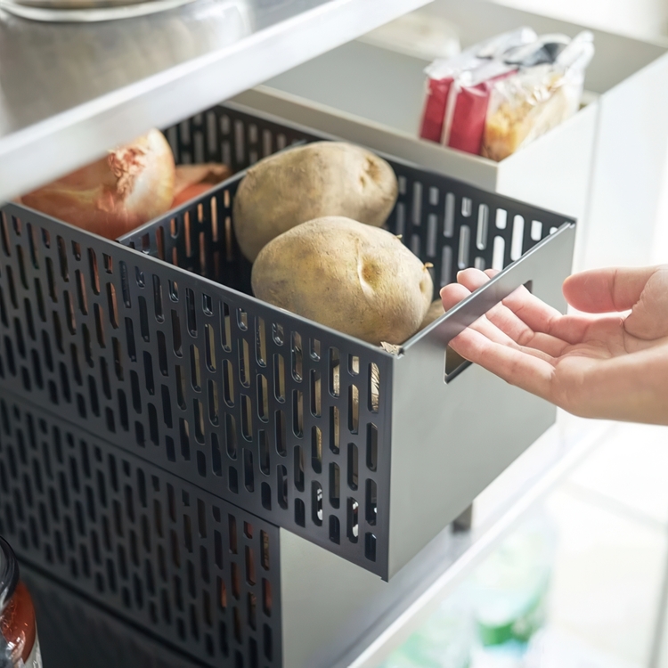 Basket for Vegetables, YAMAZAKI TOWER, 15,3 x 32 x H 12,2 cm