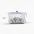 Salad spinner with grater